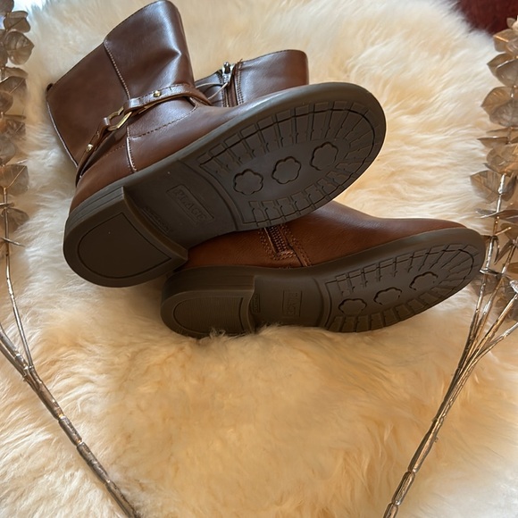 NWT Toddler girl’s knee high The Children’s Place riding boots brown! - Picture 5 of 5